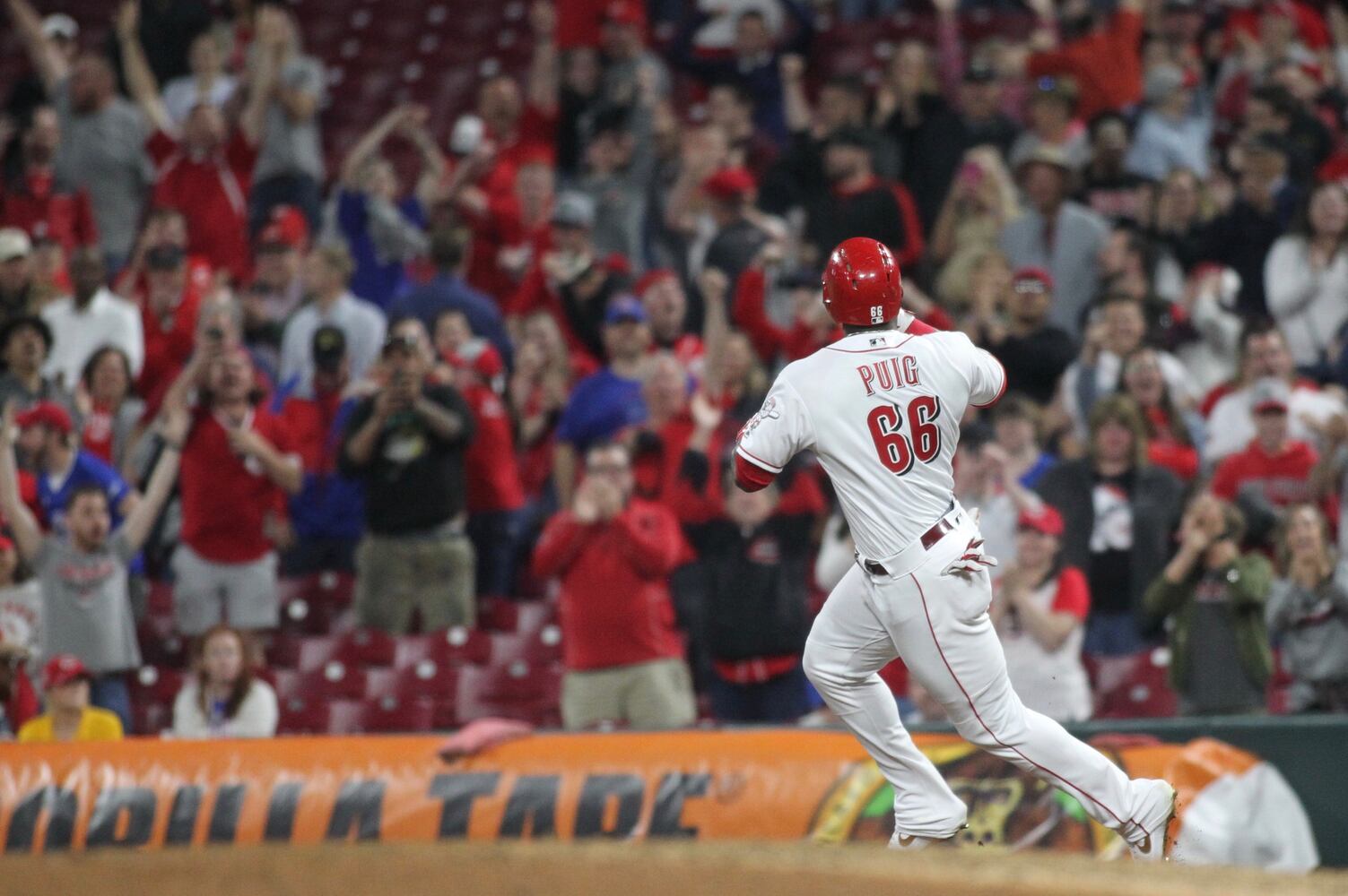 Photos: Reds celebrate Yasiel Puig's walk-off hit