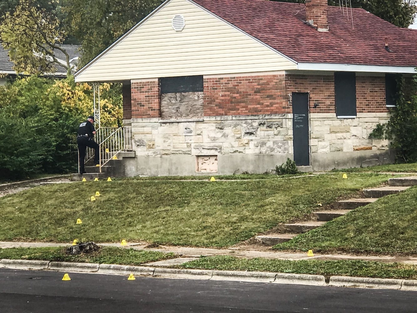 911 caller leads to discovery of body in Dayton