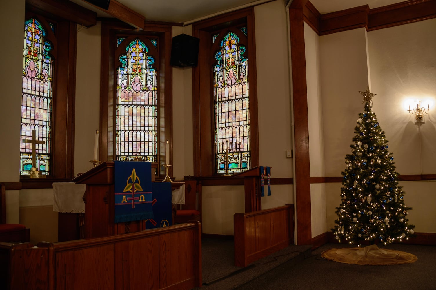 PHOTOS: See Dayton’s gorgeous First Lutheran Church decked out for Christmas