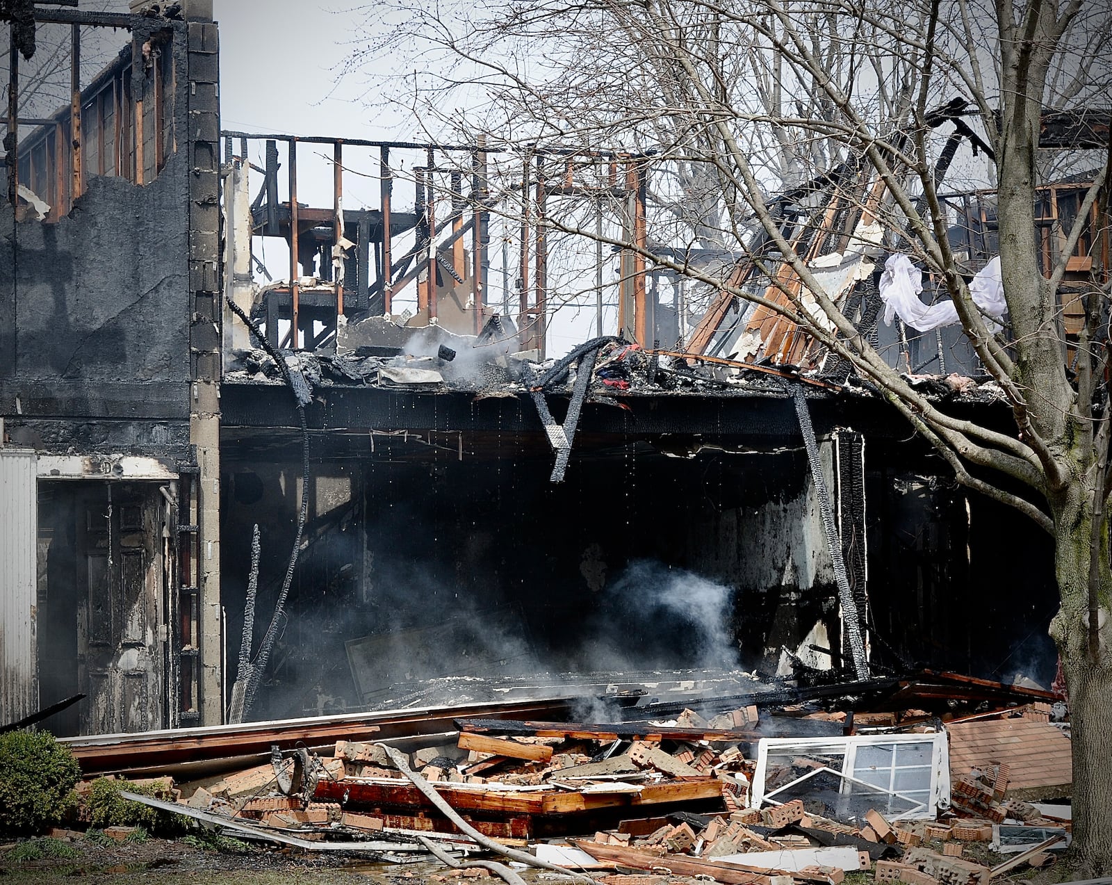 Apartment explosion Home Road three people transported Saturday, April 8, 2023. MARSHALL GORBY \STAFF