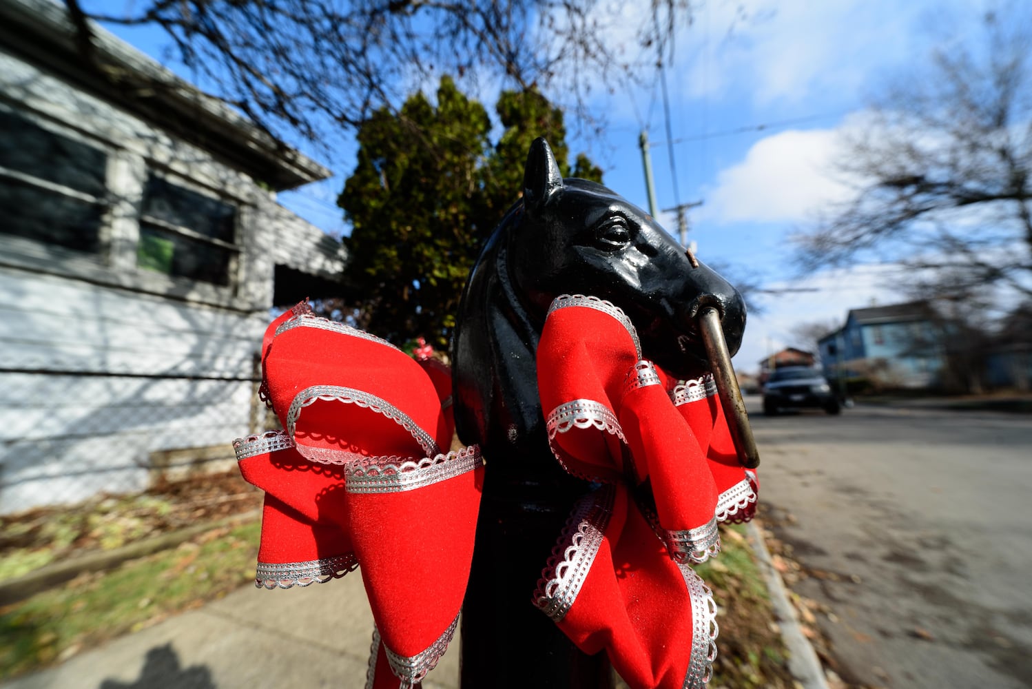 PHOTOS: A Dickens of a Christmas St. Anne’s Hill Holiday Home Tour