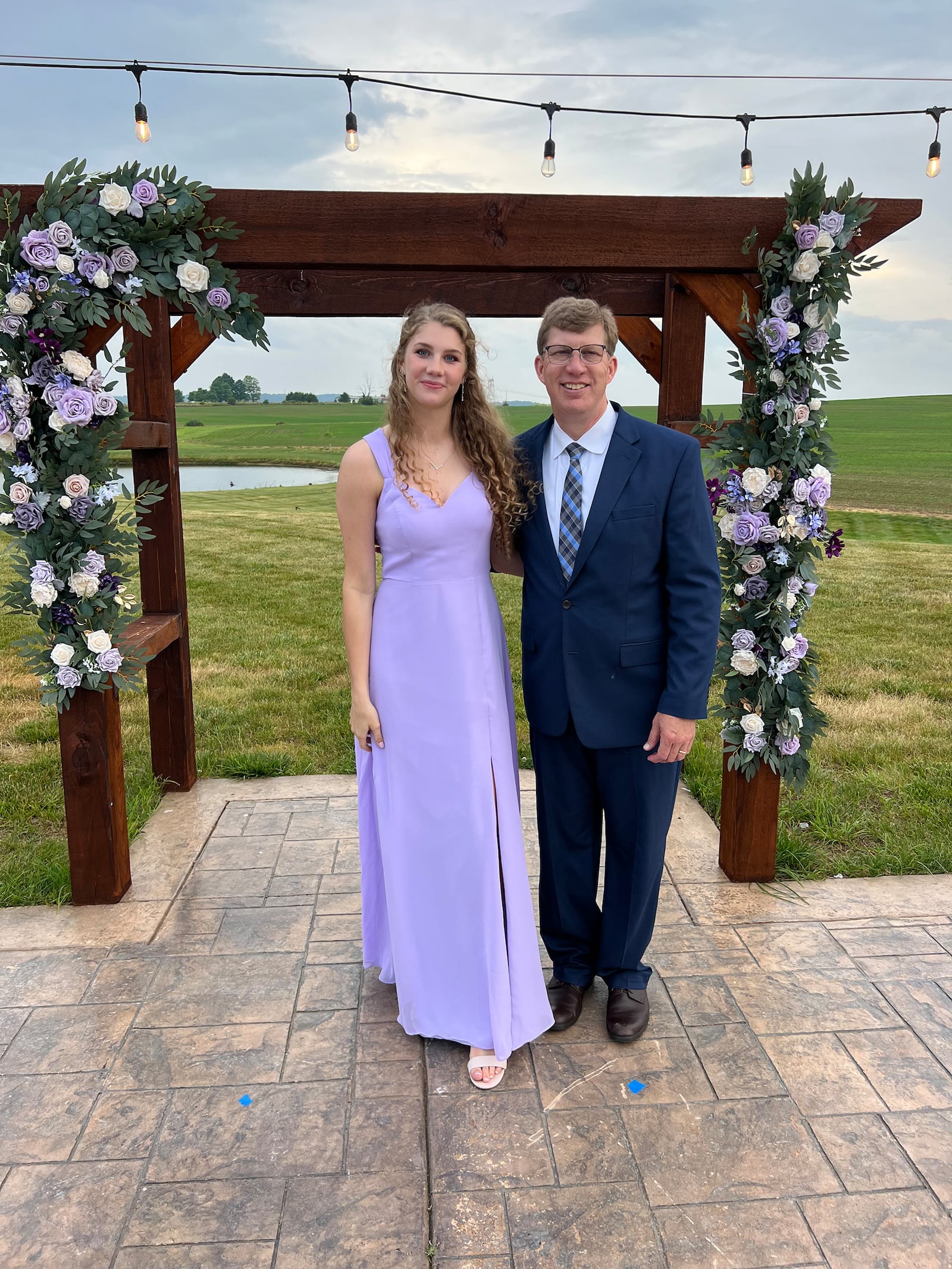 Hensley (L) with her dad, Richard at home in Dover, Delaware. Richard suffered a similar injury to his daughter just three weeks prior while playing pickleball.