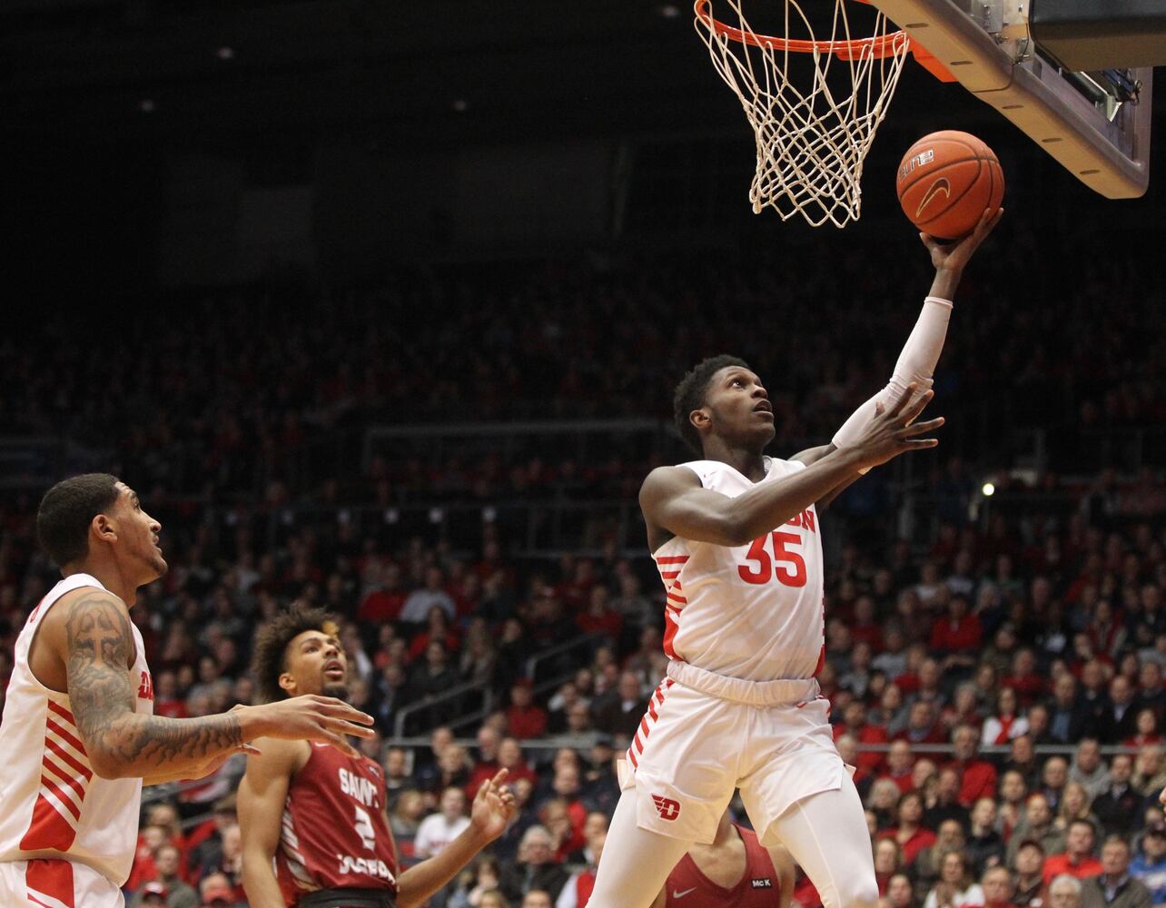 Twenty photos: Dayton Flyers vs. Saint Joseph’s Hawks