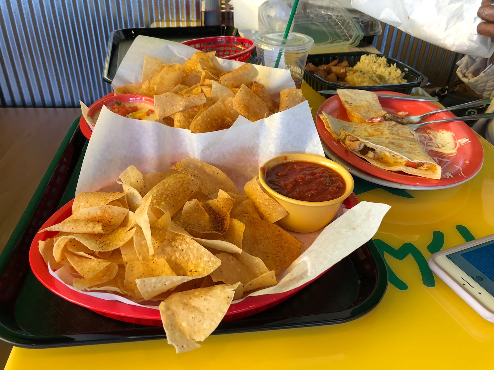 The highly-anticipated Fuzzy's Taco Shop opened its first location in the Dayton area at The Greene on Monday, April 23. Fuzzy’s is known for its Mexican dishes such as Baja-style tacos, white queso, and jumbo burritos in addition to frozen margaritas and beer.