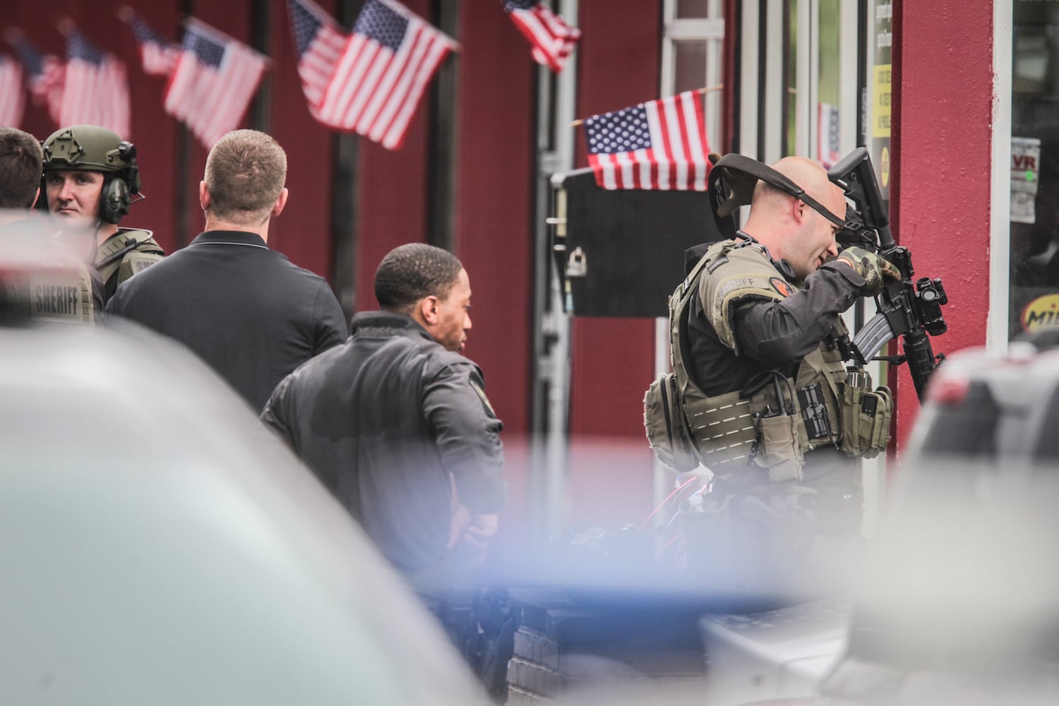 SWAT, police at Washington Twp motel