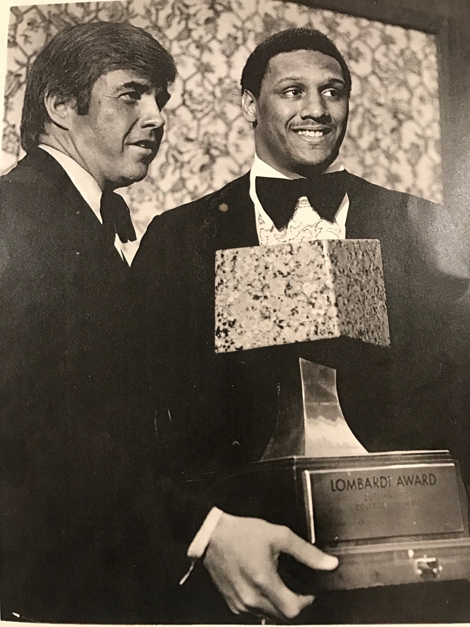 Ross Browner is presented the Lombardi Award from then U.S Rep. Jack Kemp, the former pro quarterback and later presidential and vice president candidate and Secretary of Housing and Urban Development. CONTRIBUTED