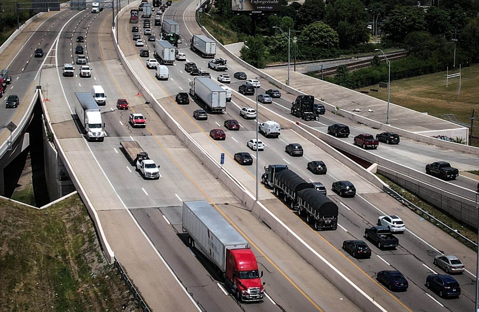 Motorists drive Interstate 75 through Dayton Thursday, June 27, 2024. Travel nationwide for Independence Day week is expected to be 5% greater than in 2023 and 8% greater than 2019. JIM NOELKER/STAFF