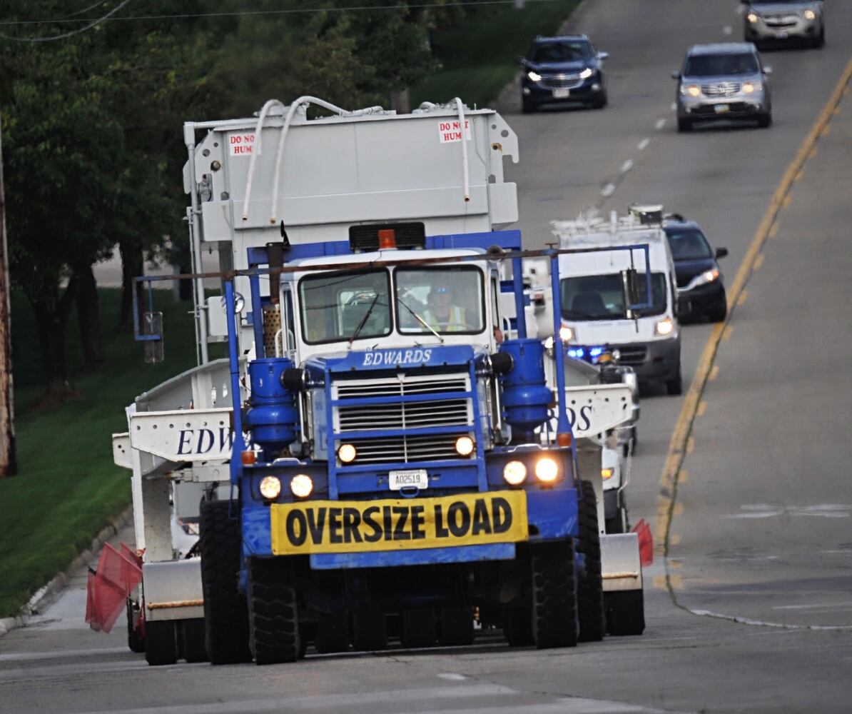 PHOTOS: DP&L move oversized load through Kettering, Centerville