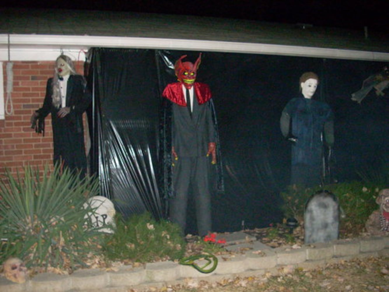 Halloween display in Centerville