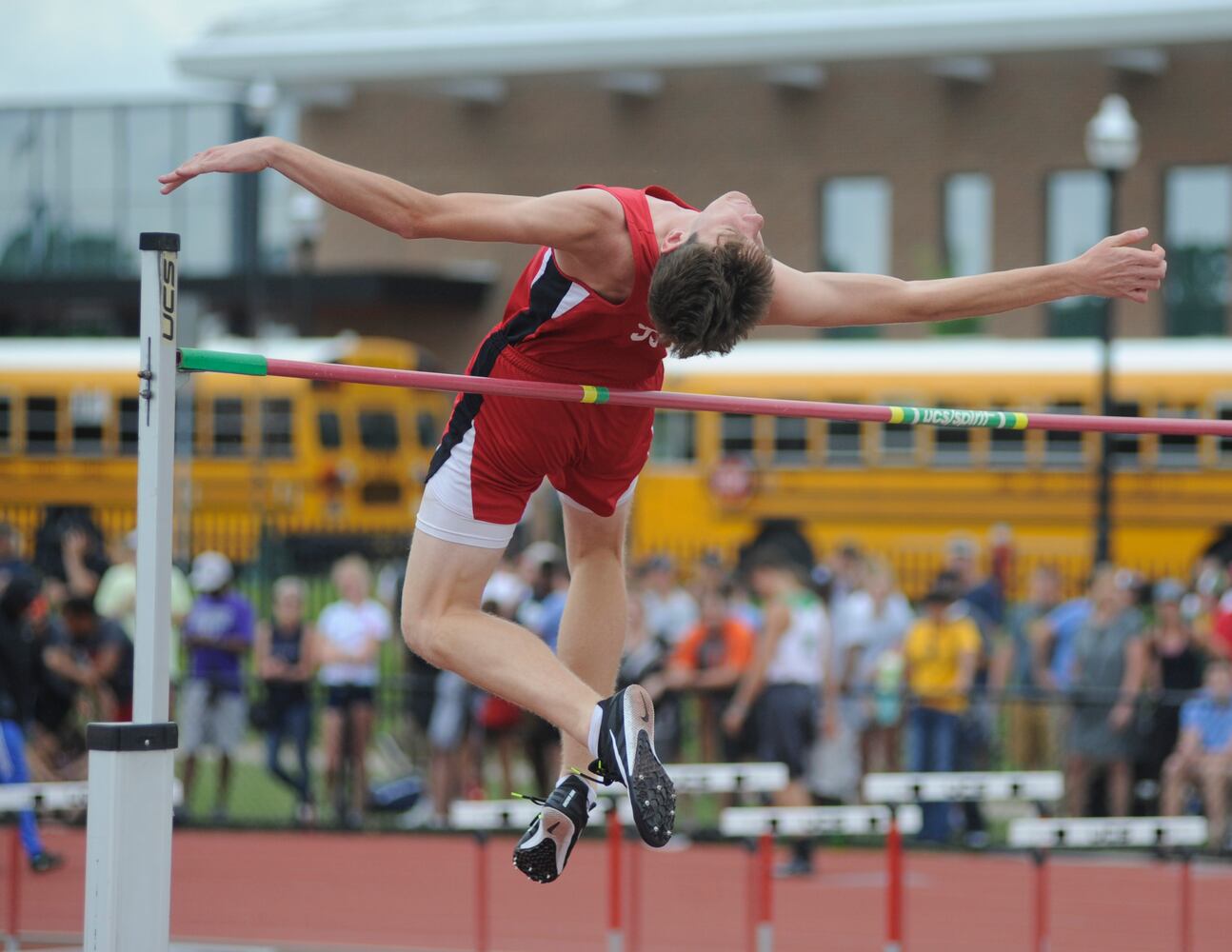 PHOTOS: State track and field, Day 1, D-II running, D-III field