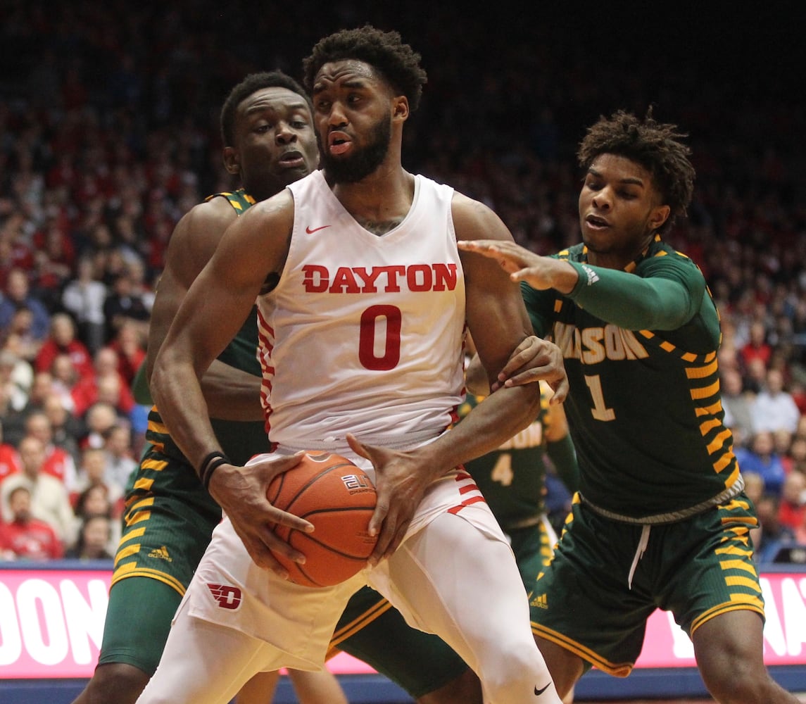 Twenty photos: Dayton Flyers vs. George Mason