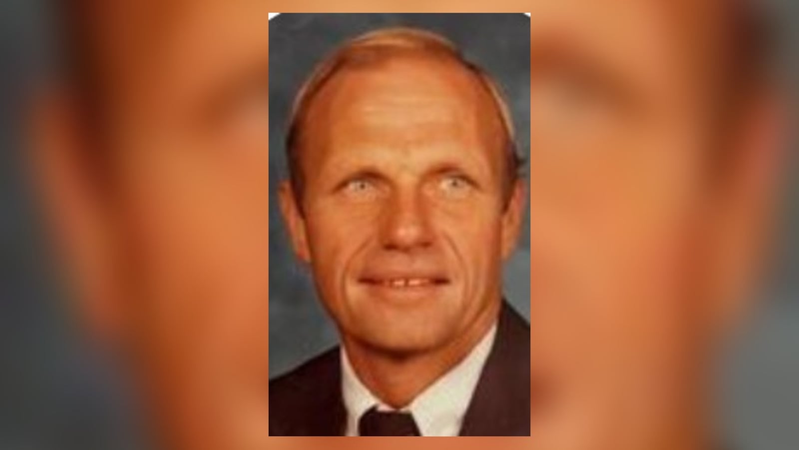 Services are set this week for a Hall of Fame retired Lebanon High School head football coach and a  longtime Turtlecreek Twp. trustee remembered as a “community pillar.” Visitation for Jim VanDeGrift will be Thursday, Nov. 21 from 4 p.m. to 7 p.m. at the Lebanon Presbyterian Church, according to his obituary. Funeral services will be held on Friday, Nov. 22 at 11 a.m. at the Lebanon District Event Center, 160 Miller Road, Lebanon.