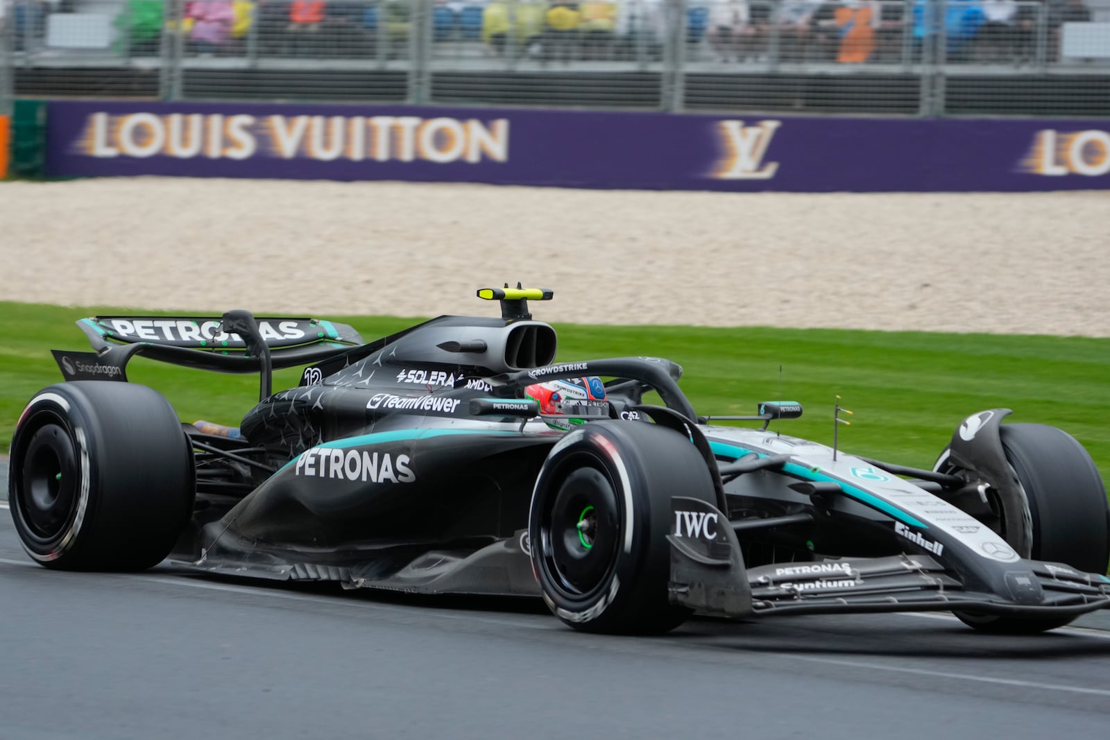 Mercedes driver Kimi Antonelli of Italy steers his car during the Australian Formula One Grand Prix at Albert Park, in Melbourne, Australia, Sunday, March 16, 2025. (AP Photo/Asanka Brendon Ratnayake)