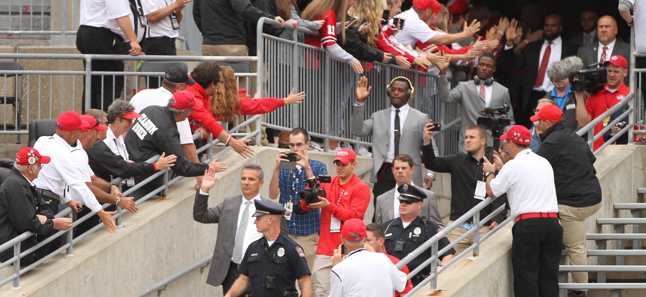 Photos: Urban Meyer returns to sideline for Ohio State