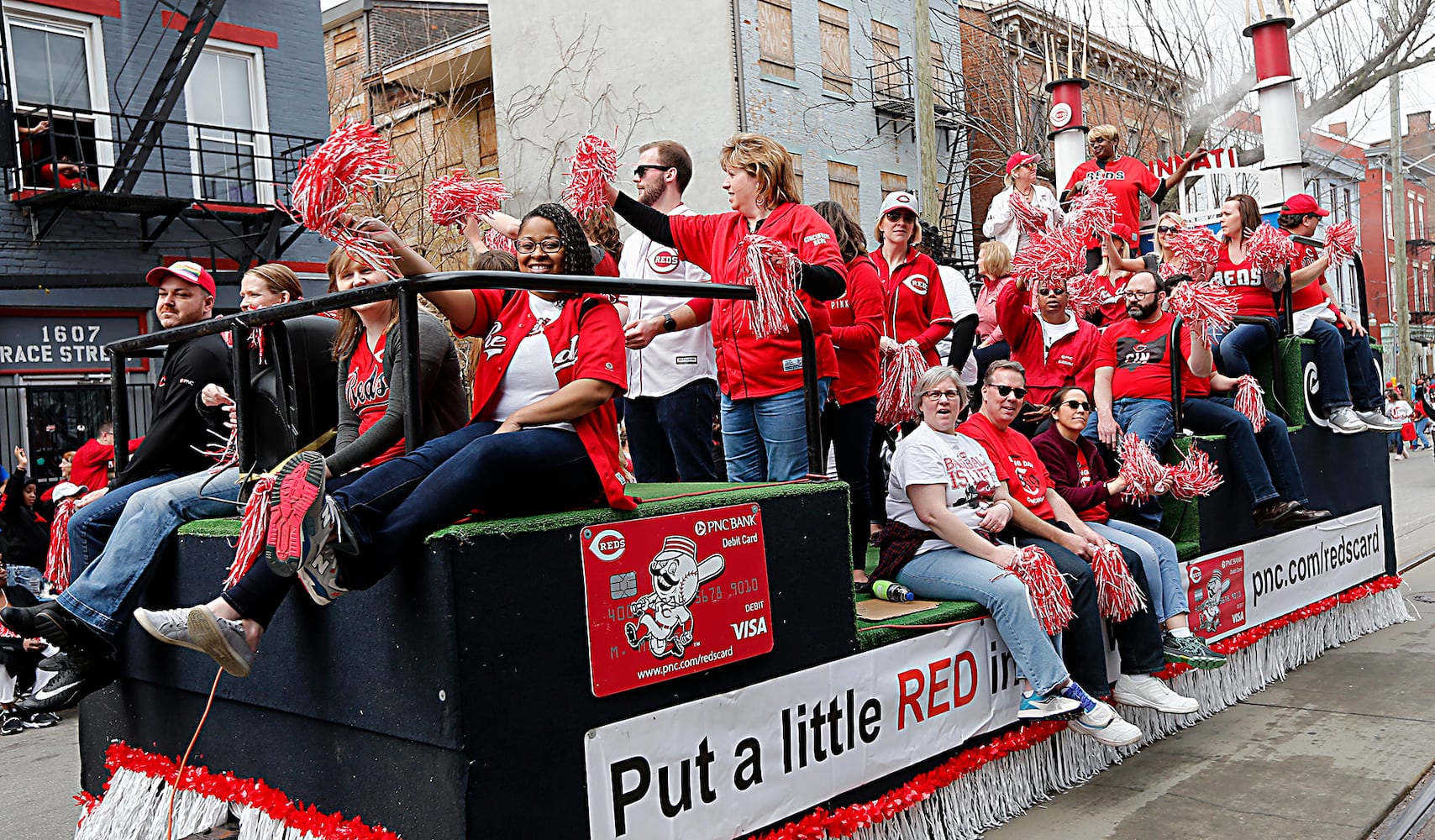 PHOTOS: Cincinnati Reds Opening Day Parade