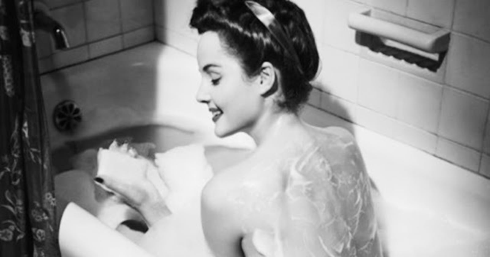 She's in a bubble bath alone and that's romantic? Yes! Get the Guy blogger Matthew Hussey says it's because you were thoughtful enough to run a warm bath and then clear out and let her relax.