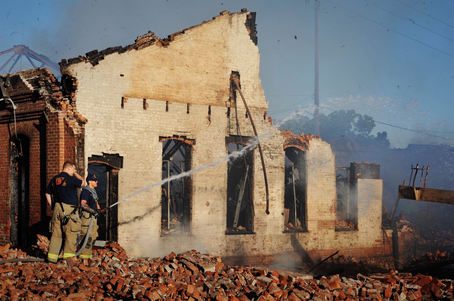 PHOTOS: Springfield Larch Street fire