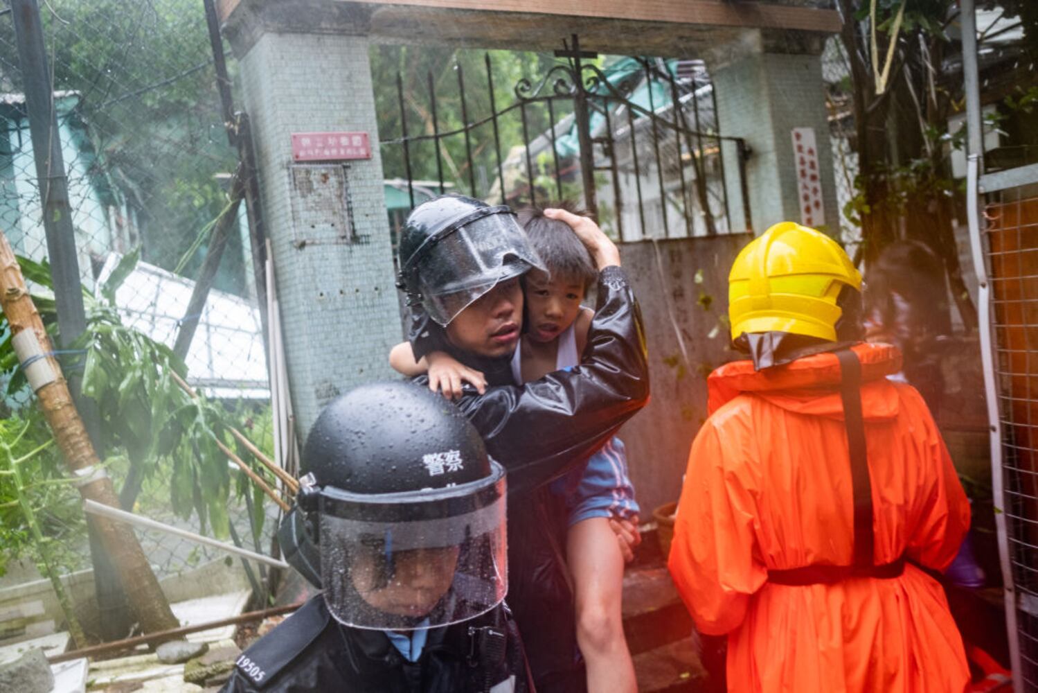 Photos: Typhoon Mangkhut batters southern China, Hong Kong, Philippines