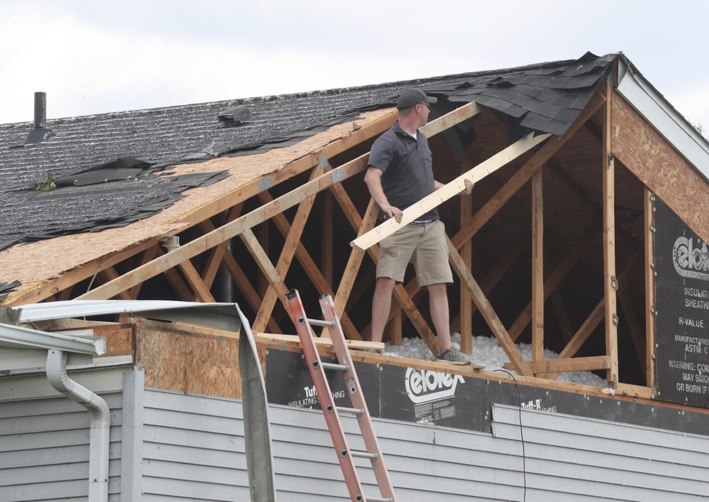 PHOTOS: Daylight reveals widespread damage from Monday storms