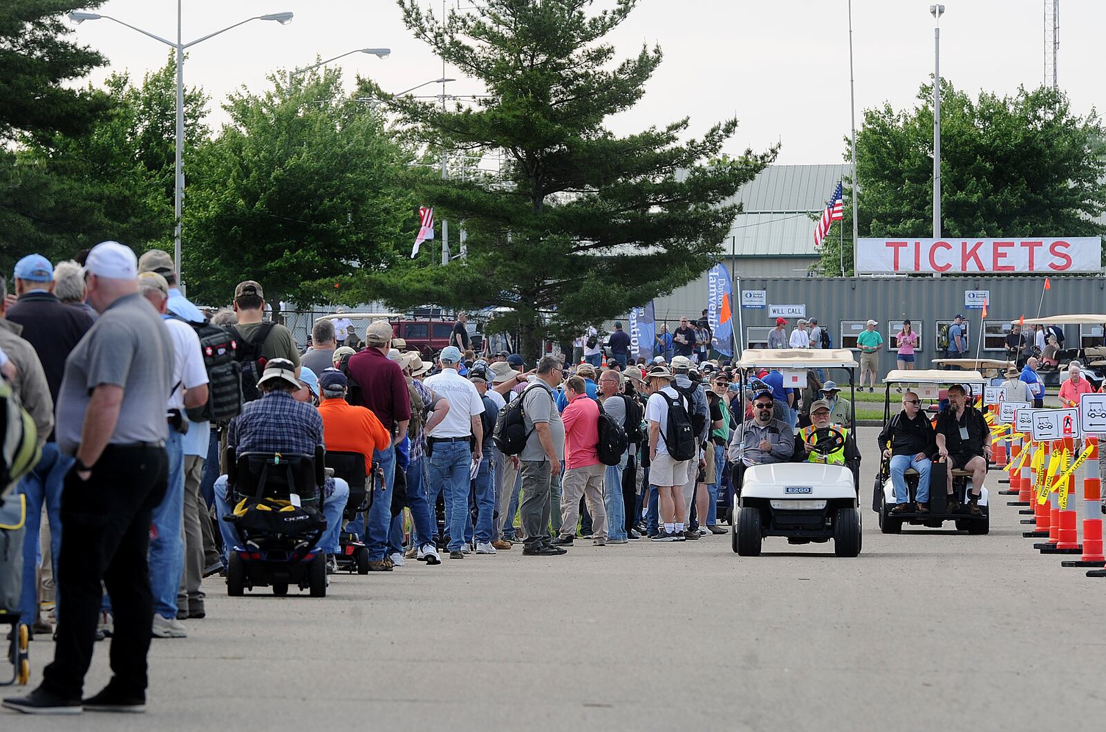 Over a thousand people waited in line at the Greene County Expo Center to enter the 71st annual Hamvention Friday May 19, 2023. MARSHALL GORBY\STAFF