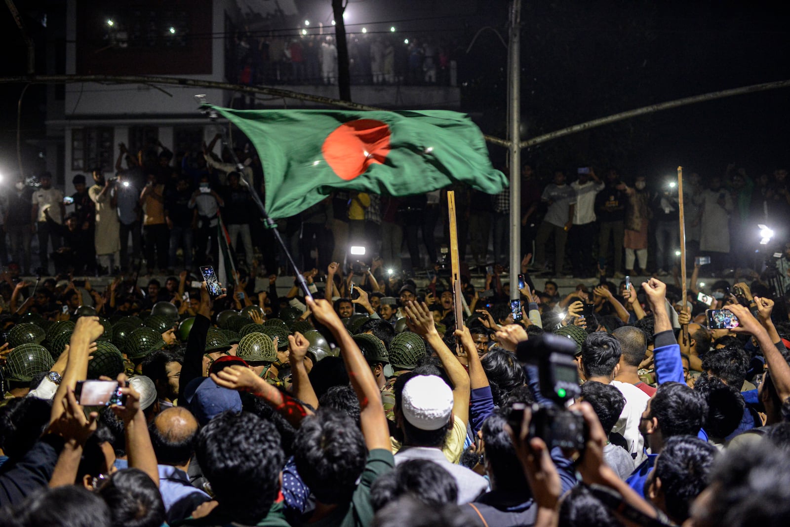 Protesters vandalize the residence of Sheikh Mujibur Rahman, Bangladesh's former leader and the father of the country's ousted Prime Minister Sheikh Hasina, at Dhanmondi, in Dhaka in Dhaka, Bangladesh, Wednesday, Feb. 5, 2025. (AP Photo/Mahmud Hossain Opu)