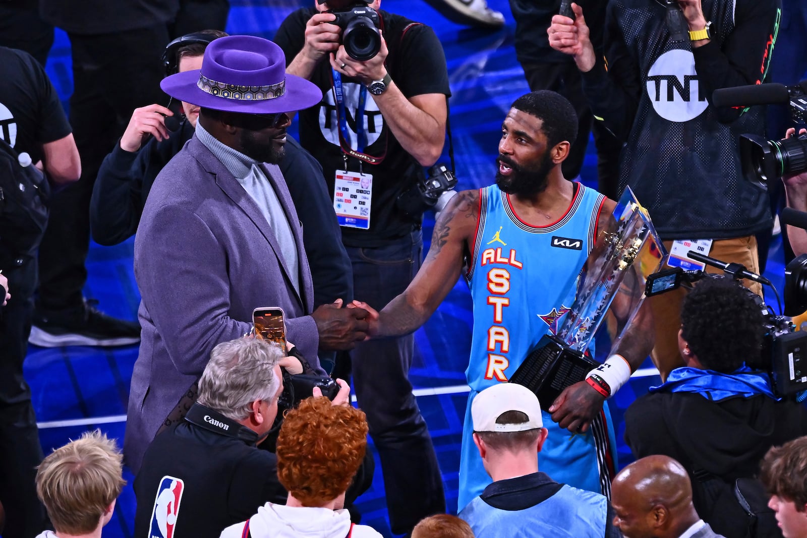 Shaq's OGs head coach Shaquille O'Neal congratulates Shaq's OGs' Kyrie Irving after winning the NBA All-Star basketball game in San Francisco, on Sunday, Feb. 16, 2025. (Jose Carlos Fajardo/Bay Area News Group via AP)