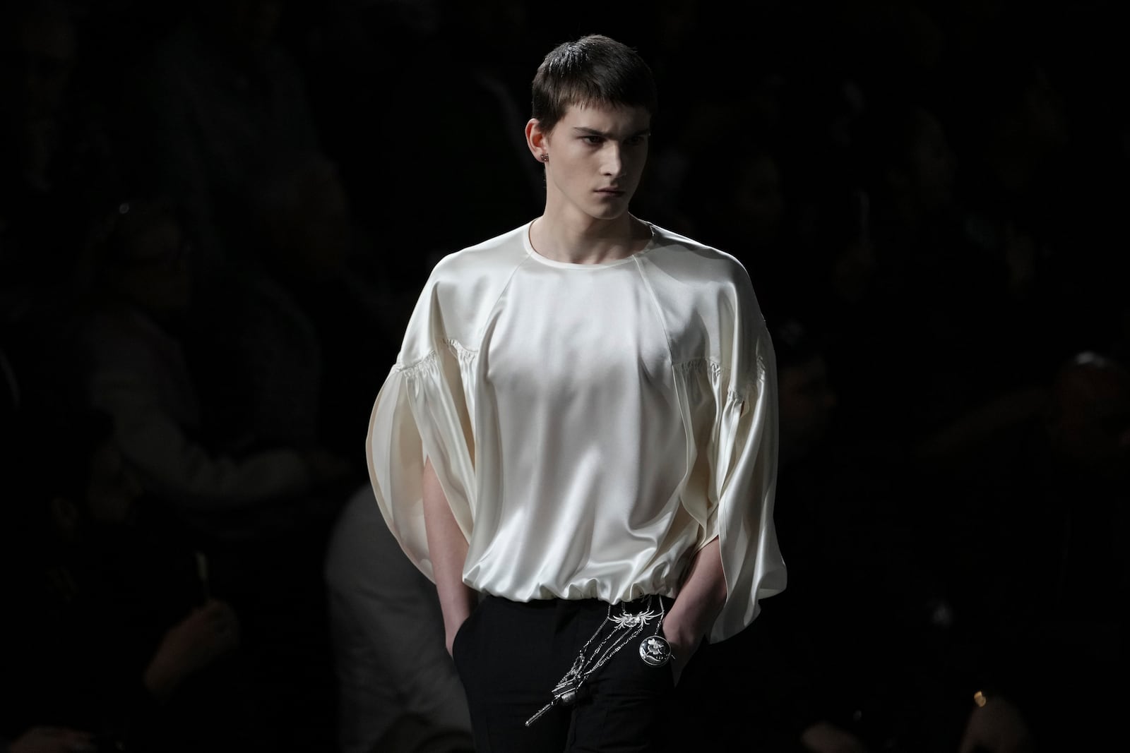 A model wears a creation as part of the men's Dior Homme Fall-Winter 2025-2026 collection, that was presented in Paris, Friday, Jan. 24, 2025. (AP Photo/Thibault Camus)