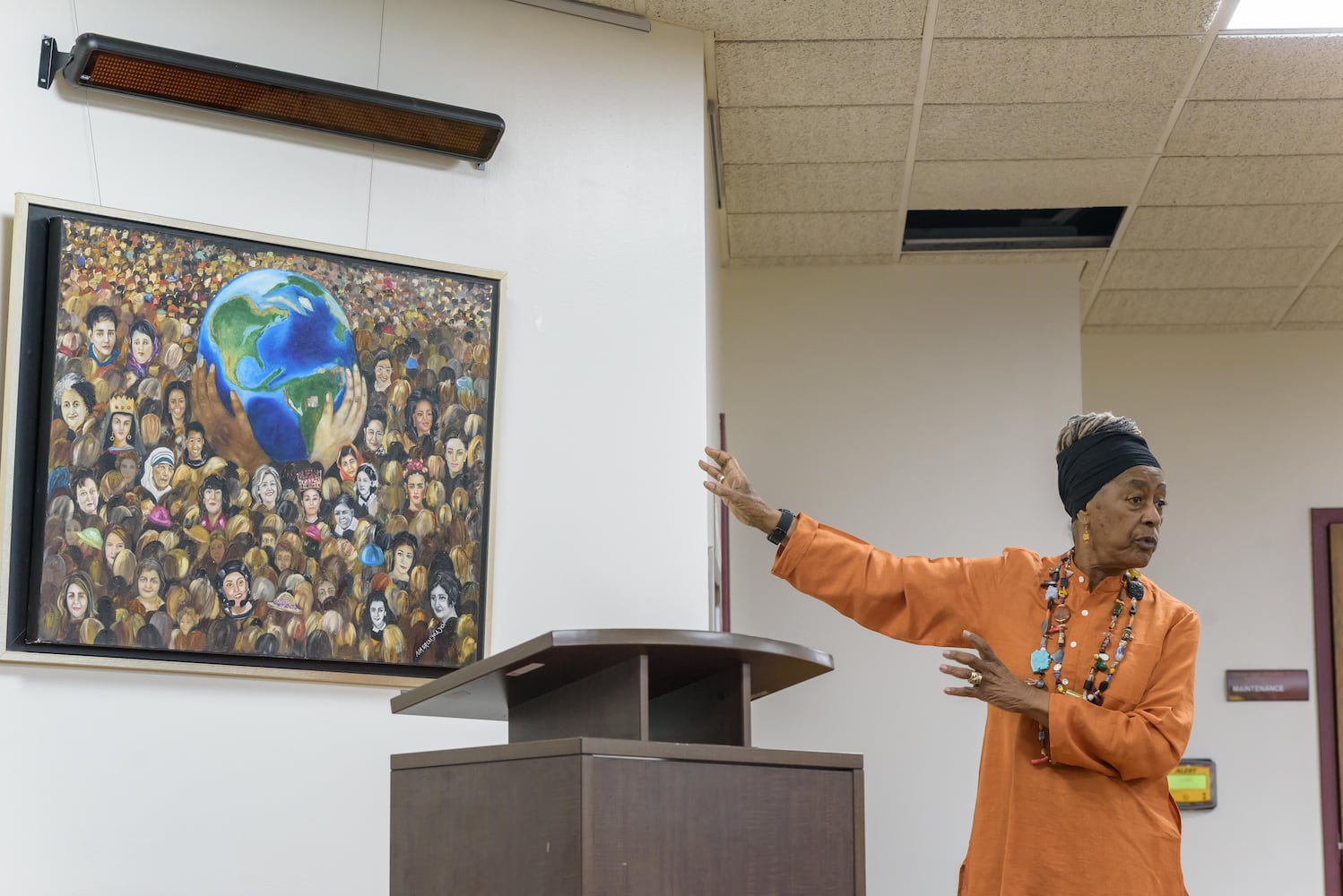 PHOTOS: LivingHERstory Women Strong Reception at African American Visual Arts Guild