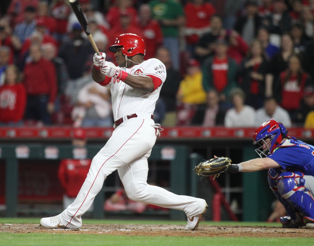 Photos: Reds celebrate Yasiel Puig's walk-off hit