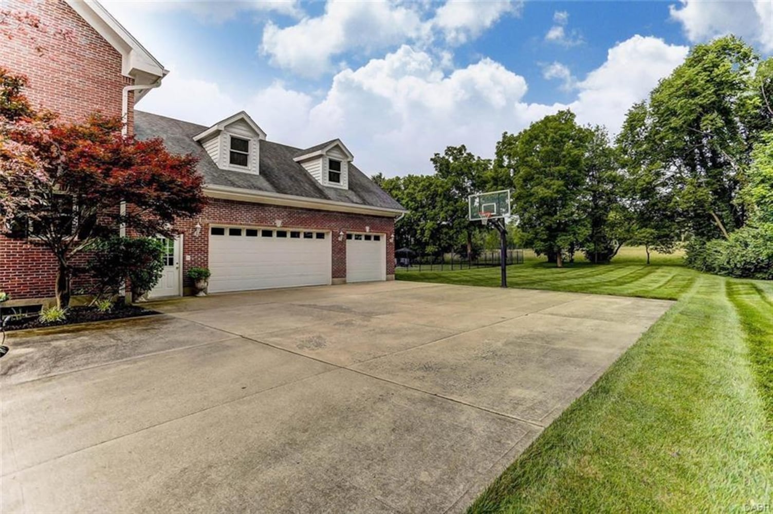 Photos: Nearly $1M Beavercreek home has colonial styling.