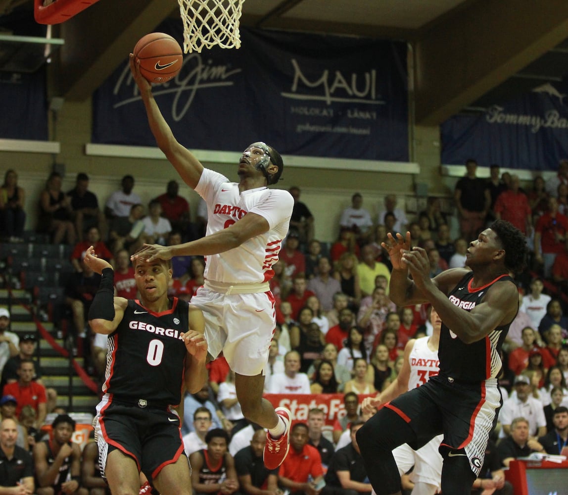 Photos: Dayton Flyers rout Georgia in Maui Invitational