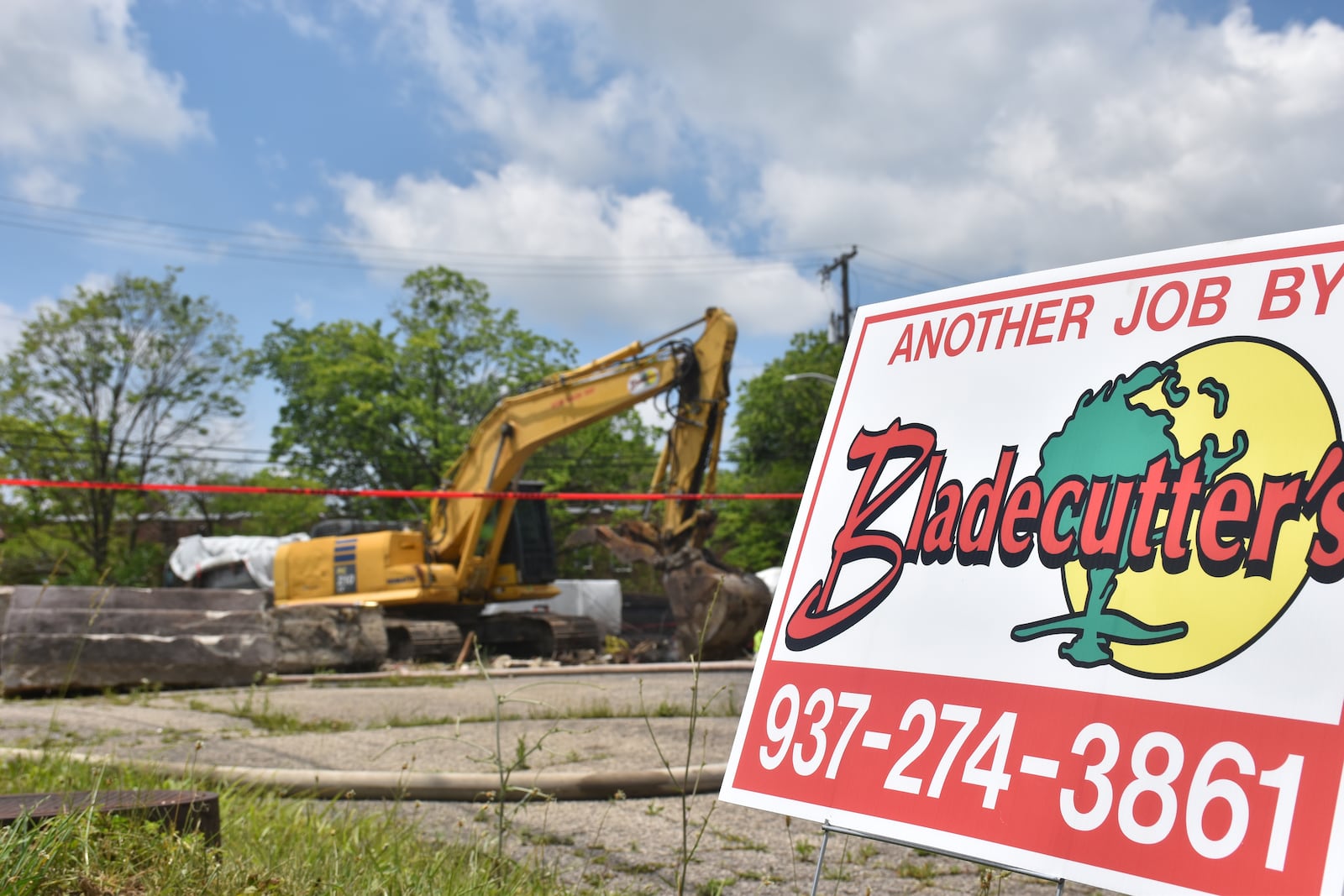 Crews with Bladecutter's Demolition remove debris from a site on the 400 block of Salem Ave. on Monday, June 3, 2024. A body was discovered on Monday during demolition removal activities. CORNELIUS FROLIK / STAFF