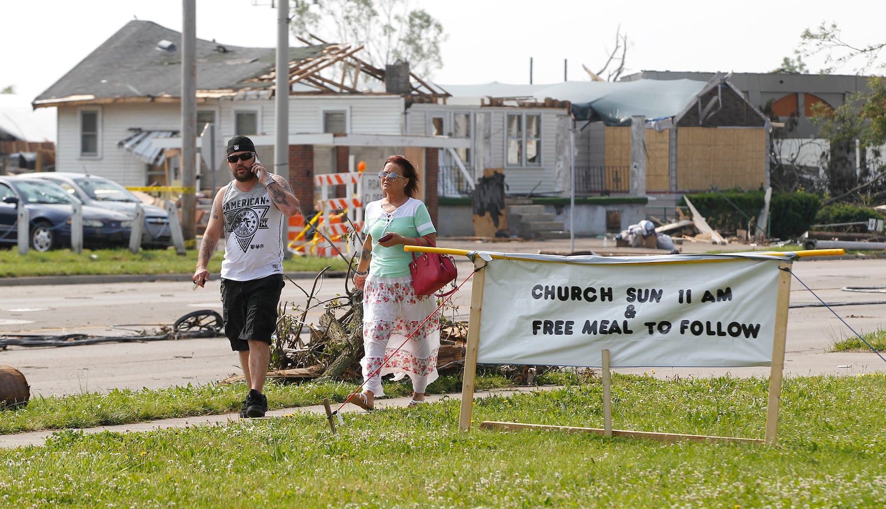 Local church hosts Sunday service outside after tornado