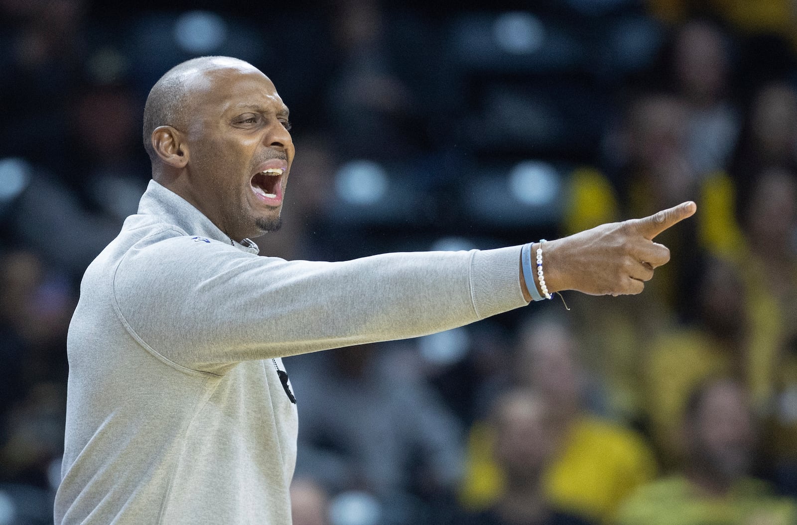 Memphis head coach Penny Hardaway yells at his team during the first half of an NCAA college basketball game against Wichita State, Sunday, Feb. 16, 2025, in Wichita, Kan. (AP Photo/Travis Heying)