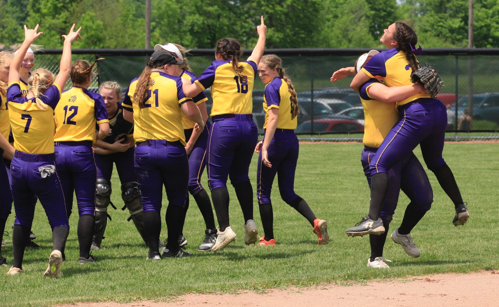 Photos: Mechanicsburg beats Minster in D-IV softball regional final