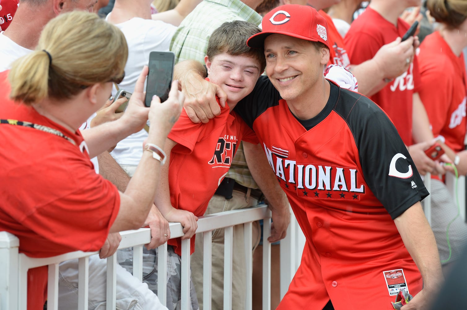 Chad Lowe poses for photos with fans during the 2015 MLB All-Star Legends And Celebrity Softball Game at Great American Ball Park on July 12, 2015 in Cincinnati, Ohio. Chad, along with his brother Rob, grew up in Dayton. (Photo by Duane Prokop/Getty Images)