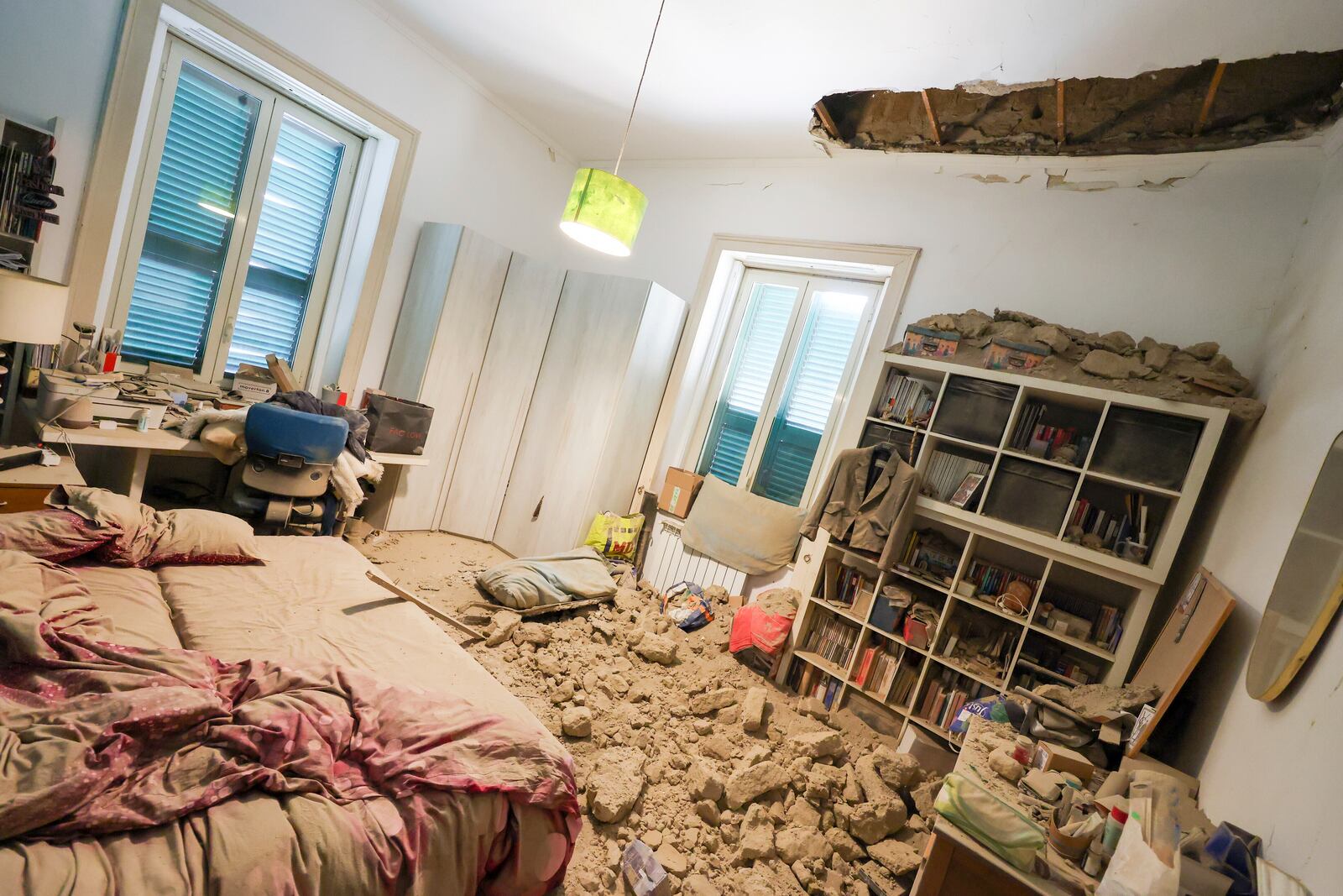 A damaged house following an earthquake north of Naples, Italy, Thursday, March 13, 2025. (Alessandro Garofalo/LaPresse via AP)