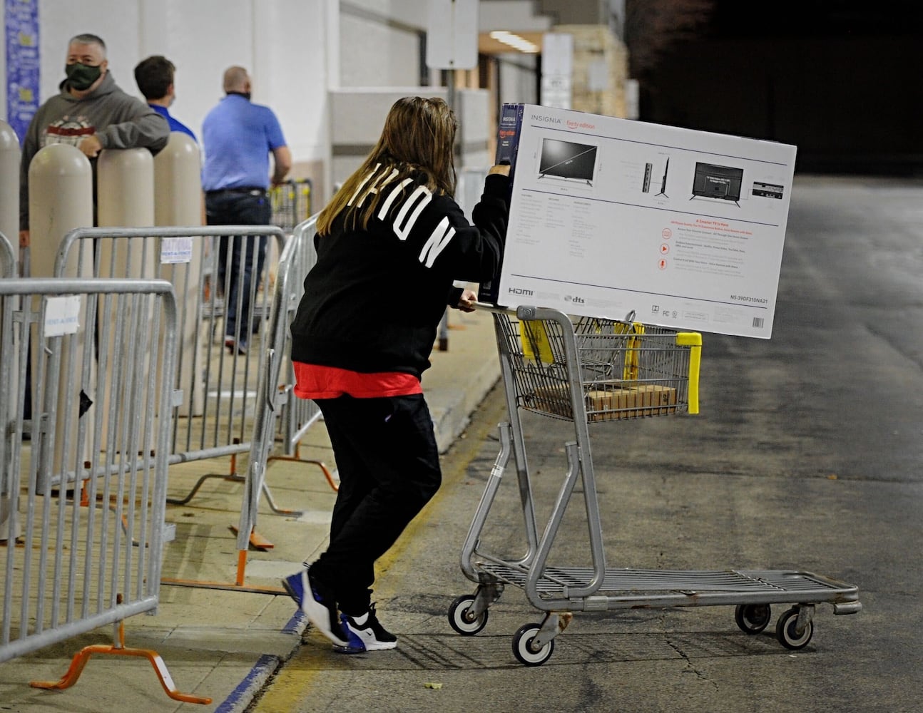 PHOTOS: Black Friday shopping in Miami Valley