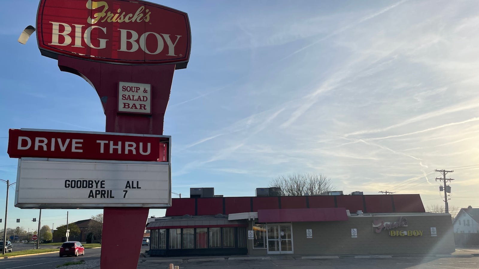 The Frisch’s Big Boy restaurant located at 4830 S. Dixie Drive in Moraine is “permanently closed,” according to a sign posted at the restaurant. NATALIE JONES/STAFF