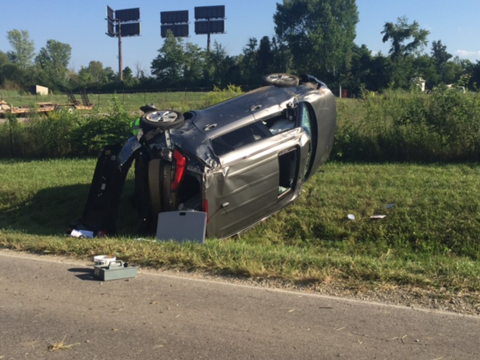 Deputies and medics were on the scene of this rollover vehicle accident on Pennyroyal Road, in the northern Warren County area, on Tuesday afternoon, Sept. 6, 2016. (Deangelo Byrd/Staff)