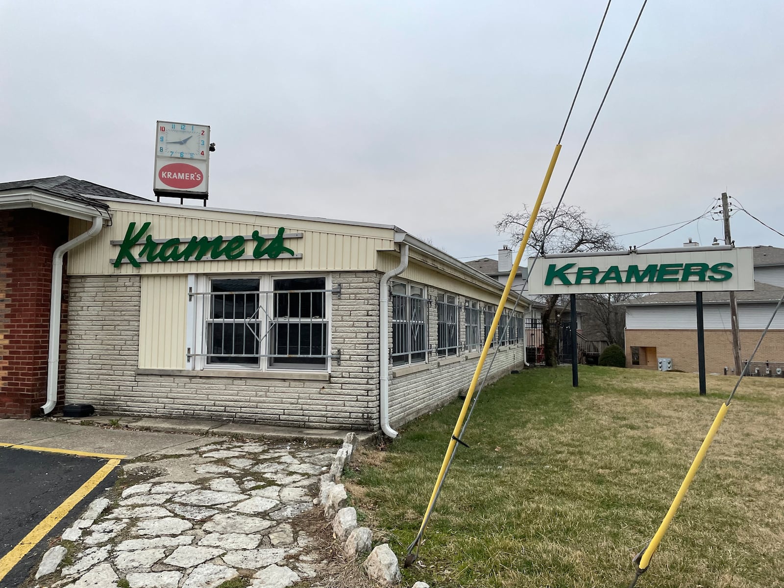 Kramers, a neighborhood bar near the University of Dayton that’s known for its pizza, is reopening next week under new ownership.