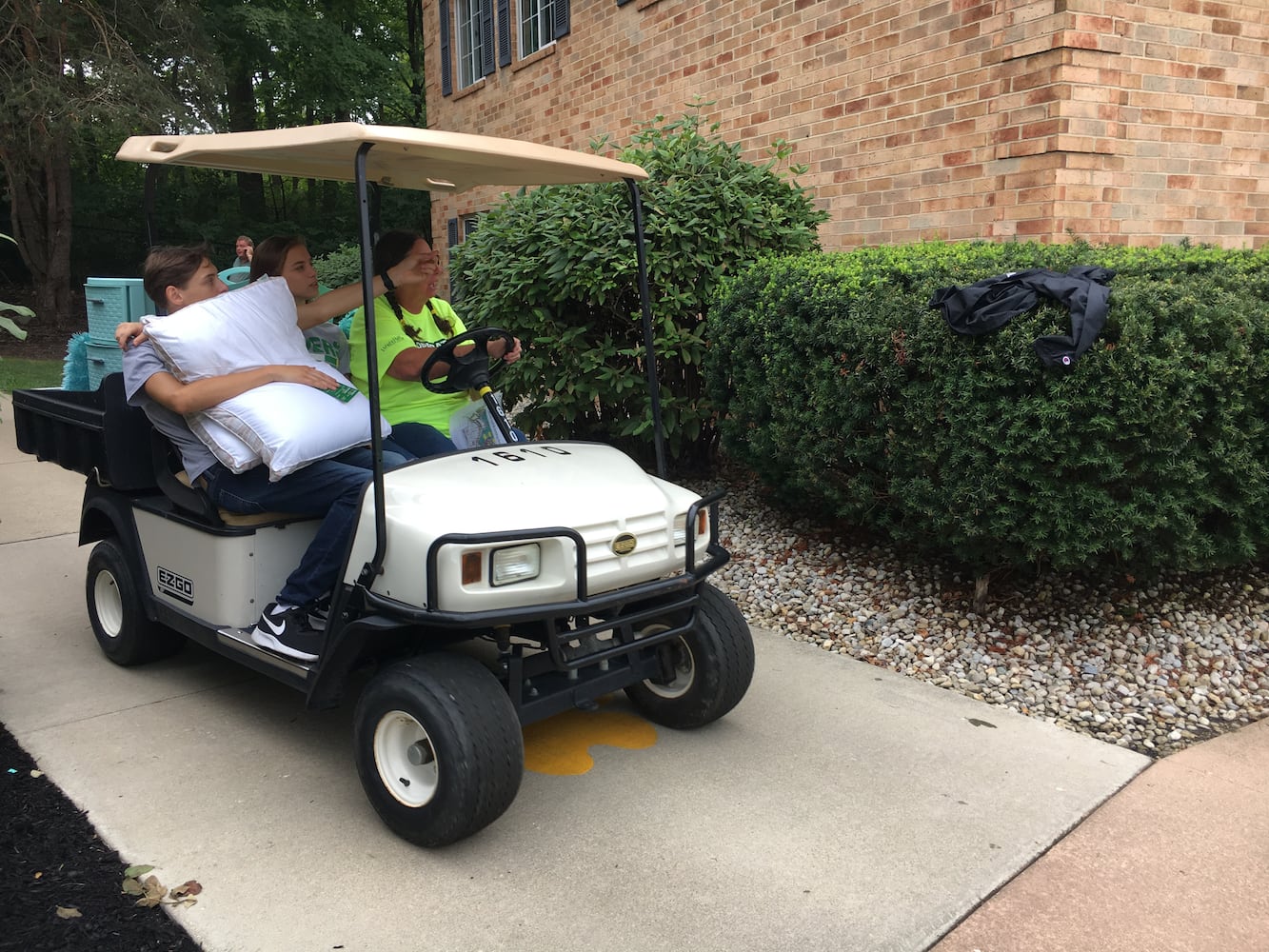 PHOTOS: 900 WSU freshmen move to campus for first time