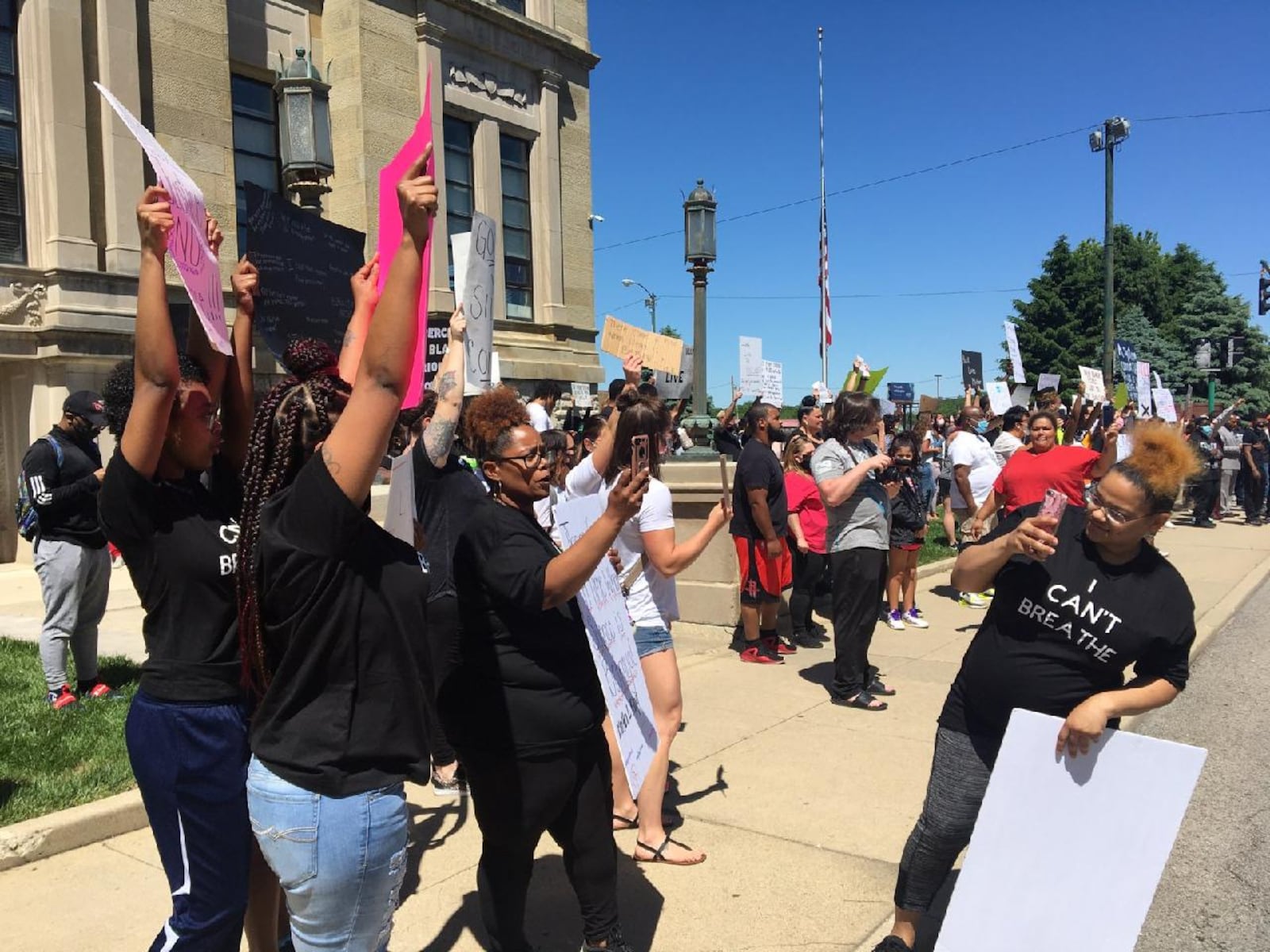 Several hundred people gathered at the Clark County Municipal Courthouse on Sunday, May 31, 2020, for a protest after the death of George Floyd in Minnesota. HASAN KARIM / STAFF