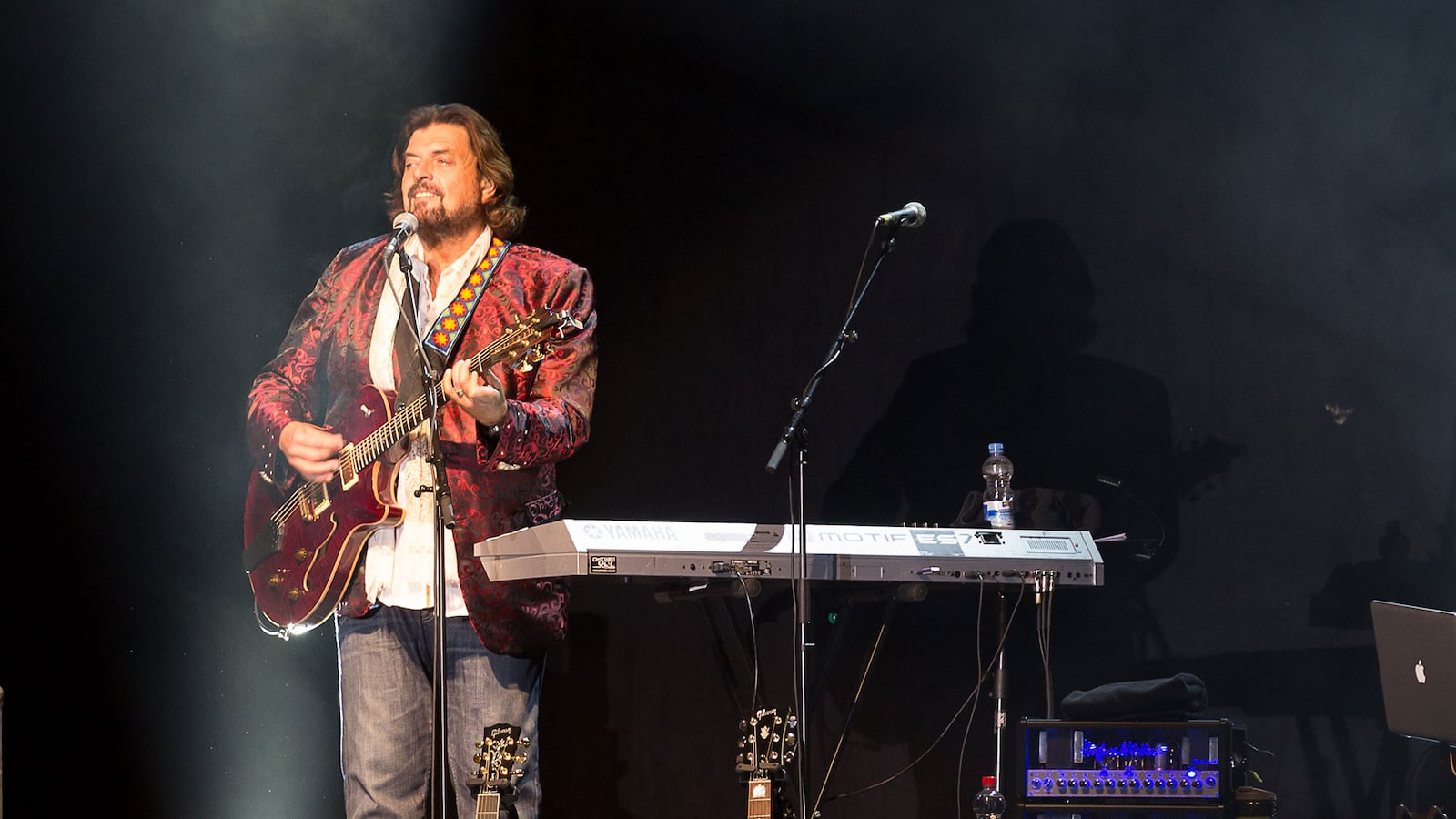 Alan Parsons, who worked on classic albums by the Beatles and Pink Floyd before transitioning into a successful hitmaker with the Alan Parsons Project, performs at the Schuster Center in Dayton on Tuesday, April 26.