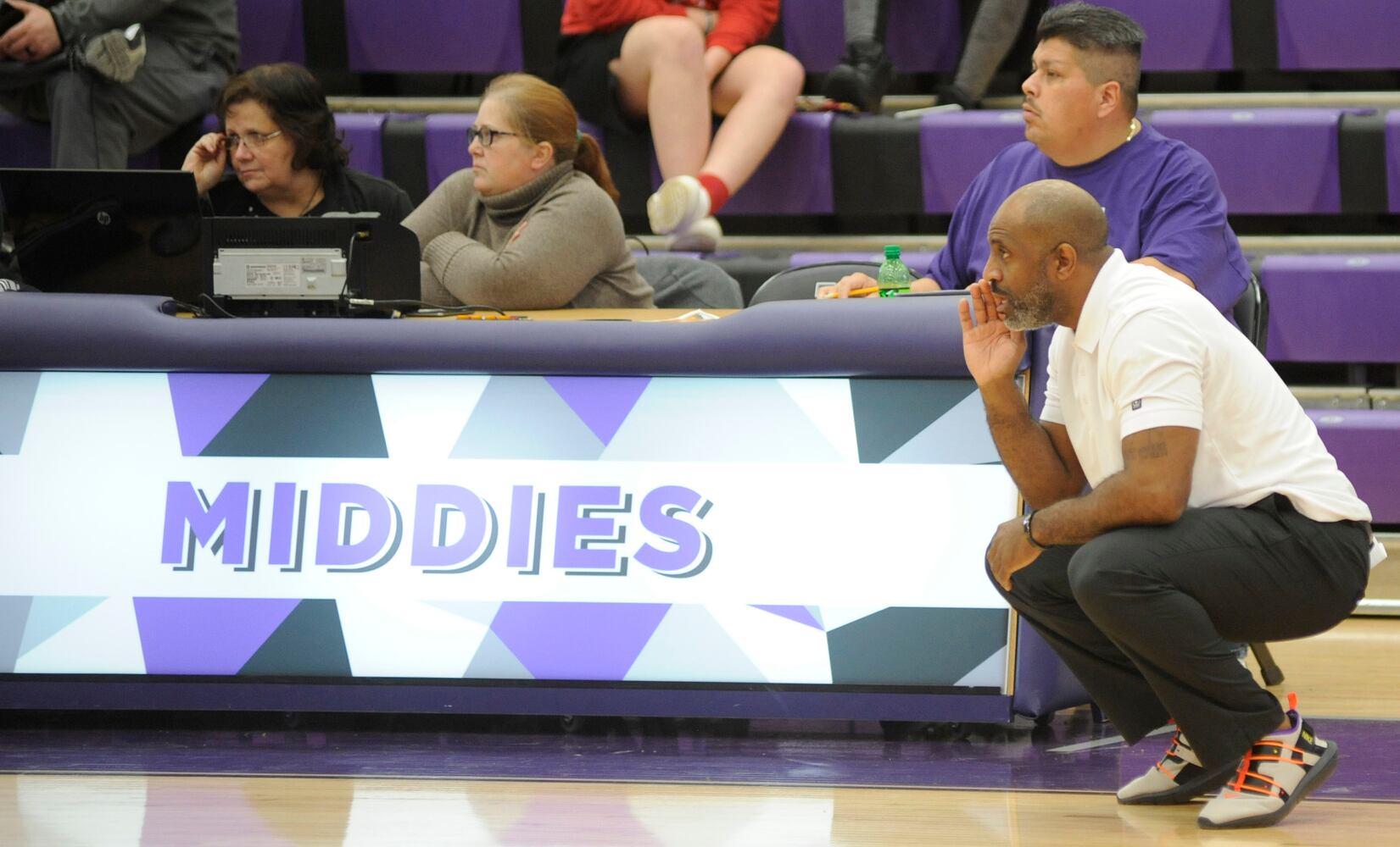 PHOTOS: Dunbar at Middletown, boys basketball