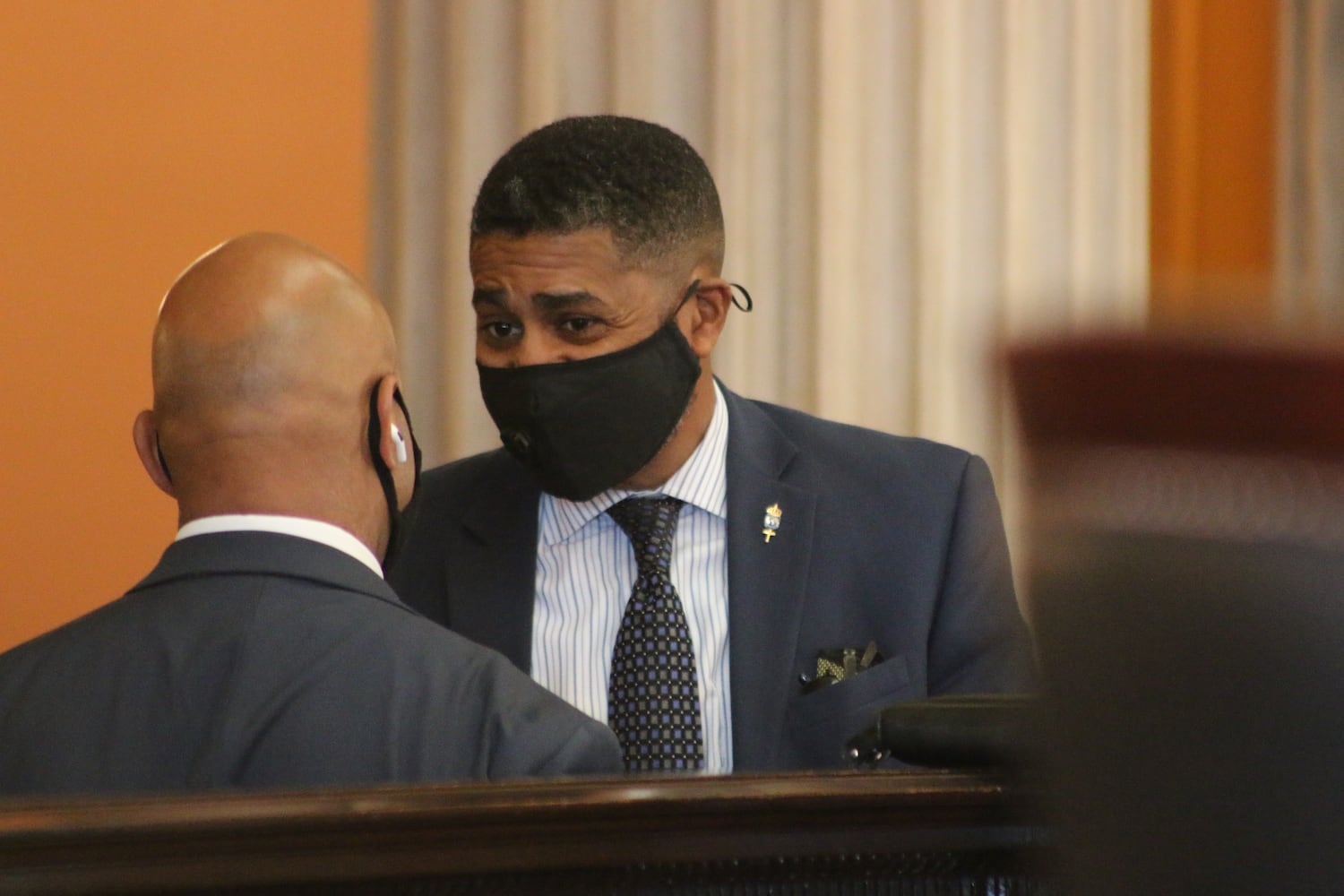 Many Republicans avoid wearing masks in Ohio Legislature