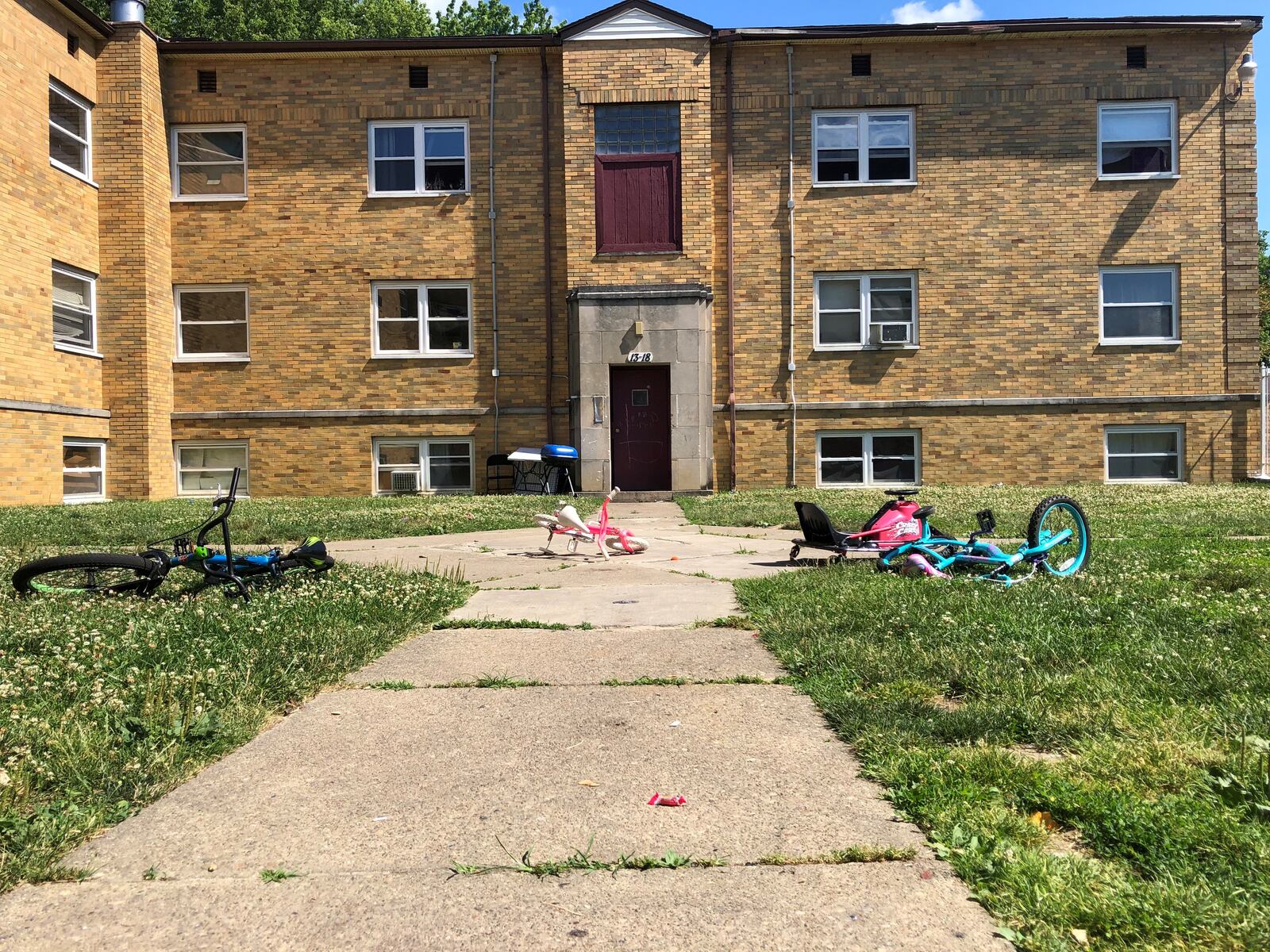 The apartments at 1119 Linda Vista Ave. in northwest Dayton. CORNELIUS FROLIK / STAFF