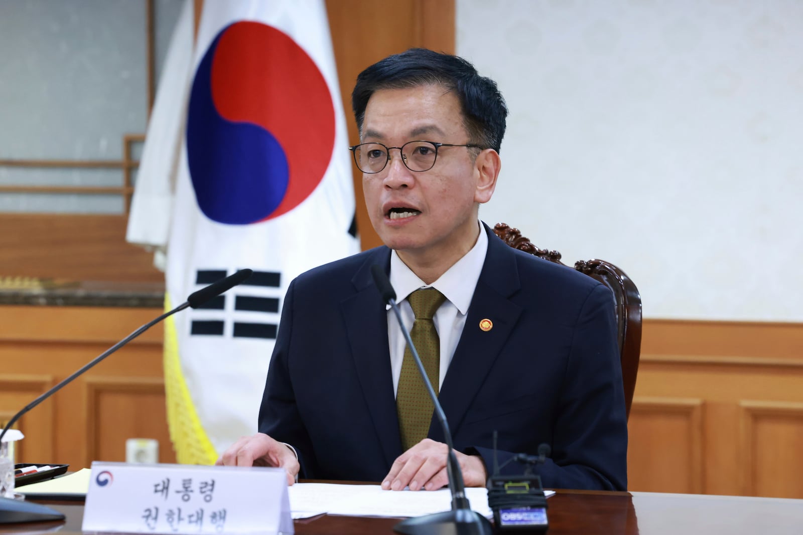 South Korea's acting President Choi Sang-mok speaks during the National Security Council at the government complex building in Seoul, South Korea, Friday, Dec. 27, 2024. (Hong Hae-in/Yonhap via AP)