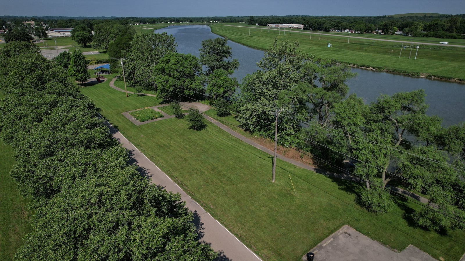 The West Carrollton whitewater river park will include a 900-off whitewater channel on the Great Miami that will host competition-level kayaking, boating, canoeing with wave surfing. JIM NOELKER/STAFF