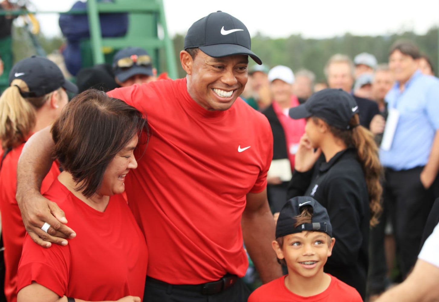 Photos: Tiger Woods makes comeback with 5th Masters win